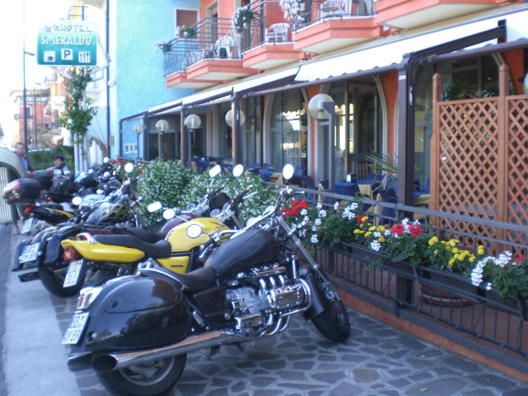 Hotel Smeraldo Brenzone sul Garda Εξωτερικό φωτογραφία