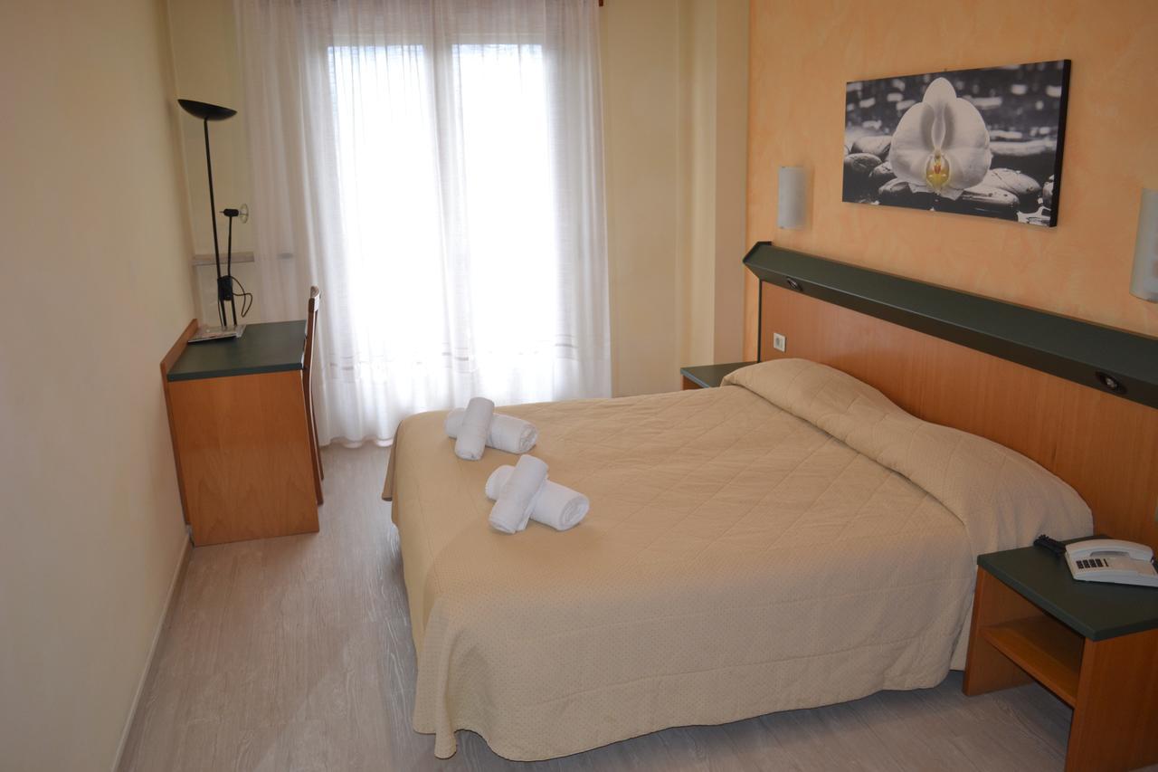 Hotel Smeraldo Brenzone sul Garda Εξωτερικό φωτογραφία